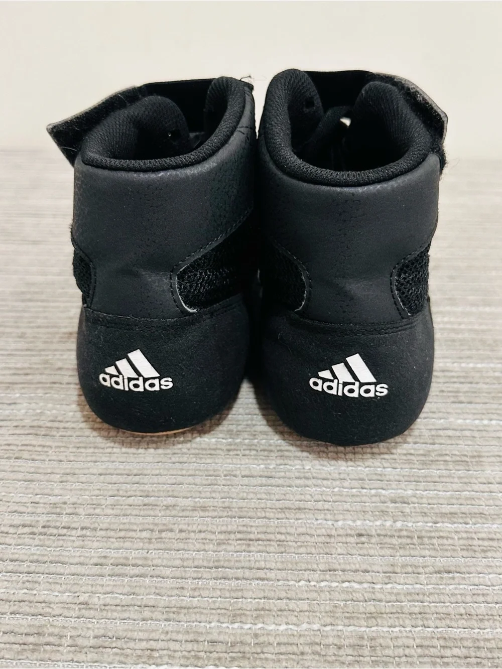 Adidas HVC 2 Mens Size 8,5 Black White Gum Athletic Wrestling Shoes Sneakers